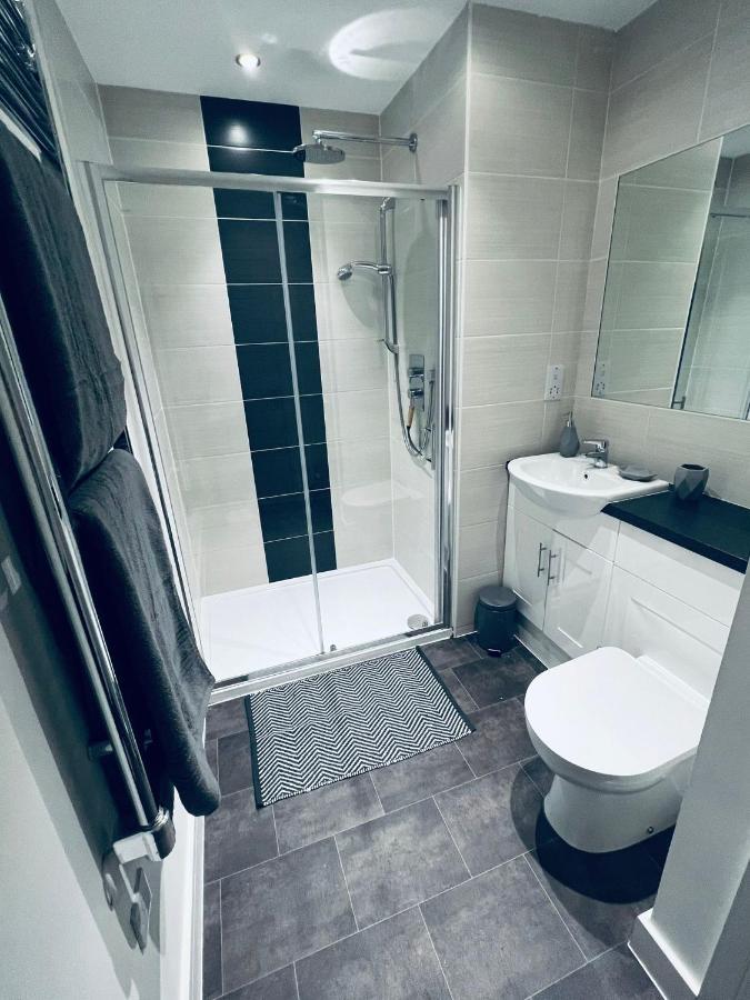 Burkhardt Hall- Parking Included- Sleeps 4 Apartment สวินดอน ภายนอก รูปภาพ